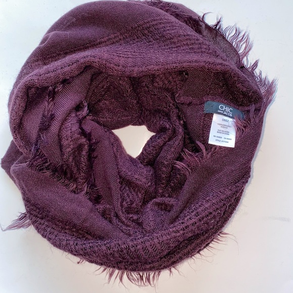 Scarfs - Picture 2 of 7